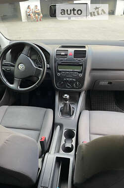 Хэтчбек Volkswagen Golf 2006 в Тернополе