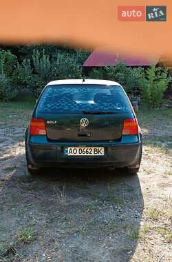 Хетчбек Volkswagen Golf 2001 в Ужгороді