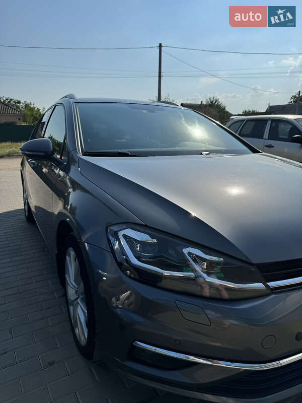 Універсал Volkswagen Golf 2017 в Новомиргороді