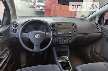 Хетчбек Volkswagen Golf 2005 в Хмельницькому