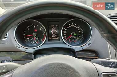 Хэтчбек Volkswagen Golf 2012 в 