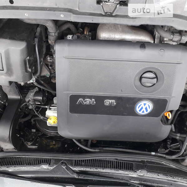 Универсал Volkswagen Golf 2002 в Тернополе