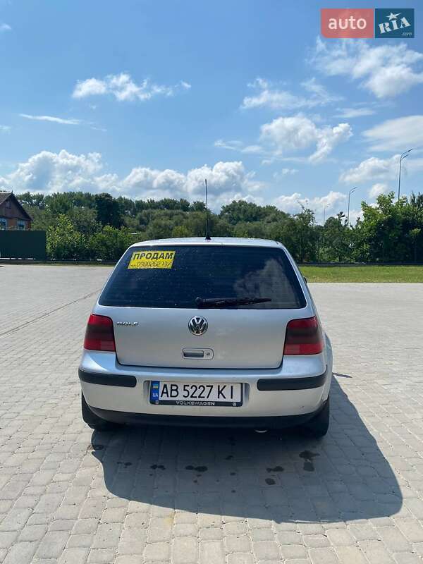 Хэтчбек Volkswagen Golf 2002 в Виннице