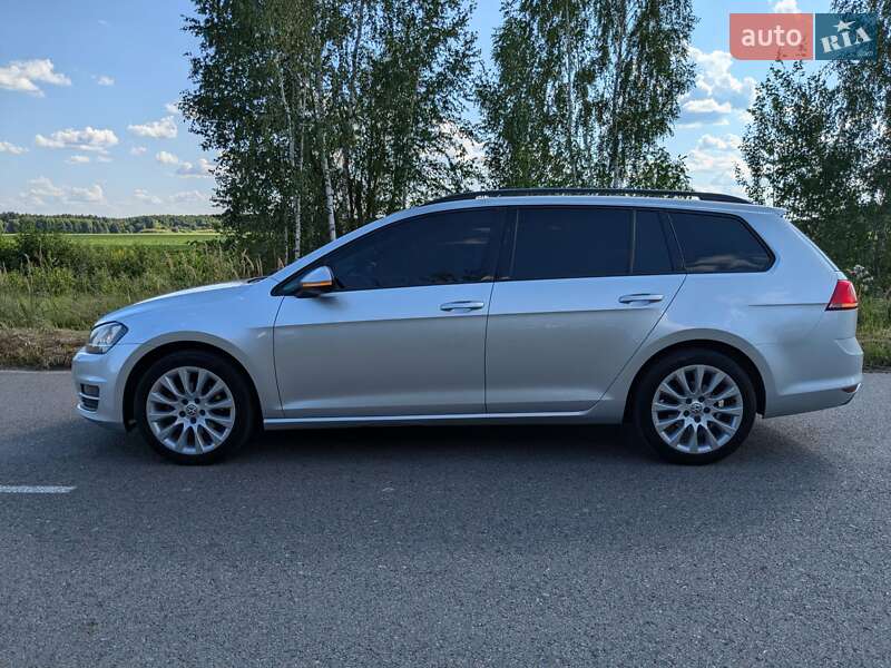 Универсал Volkswagen Golf 2014 в Житомире