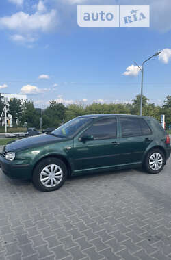 Хетчбек Volkswagen Golf 2001 в Львові