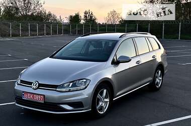 Универсал Volkswagen Golf 2019 в Виннице