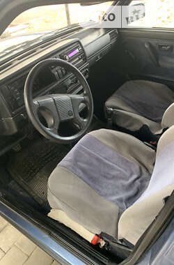 Хетчбек Volkswagen Golf 1989 в 