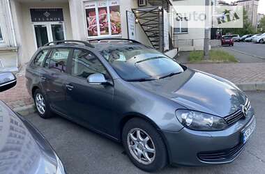 Универсал Volkswagen Golf 2011 в Киеве