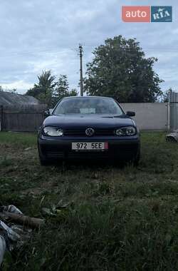 Хэтчбек Volkswagen Golf 2004 в Десне