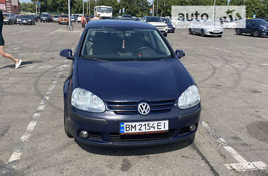 Хетчбек Volkswagen Golf 2005 в Сумах