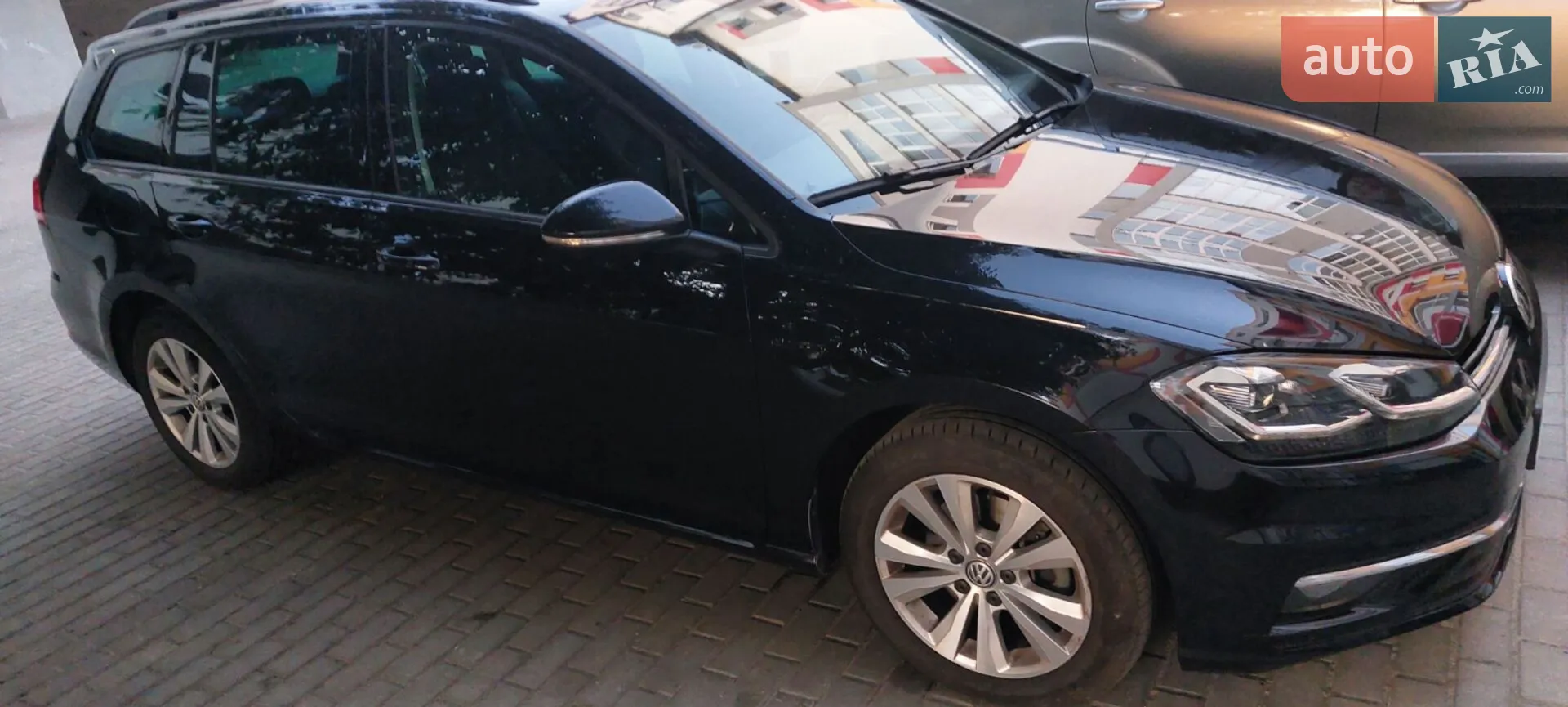 Volkswagen Golf 2017 VIN WVWZZZAUZHP750875 фото оголошення 2 з 50