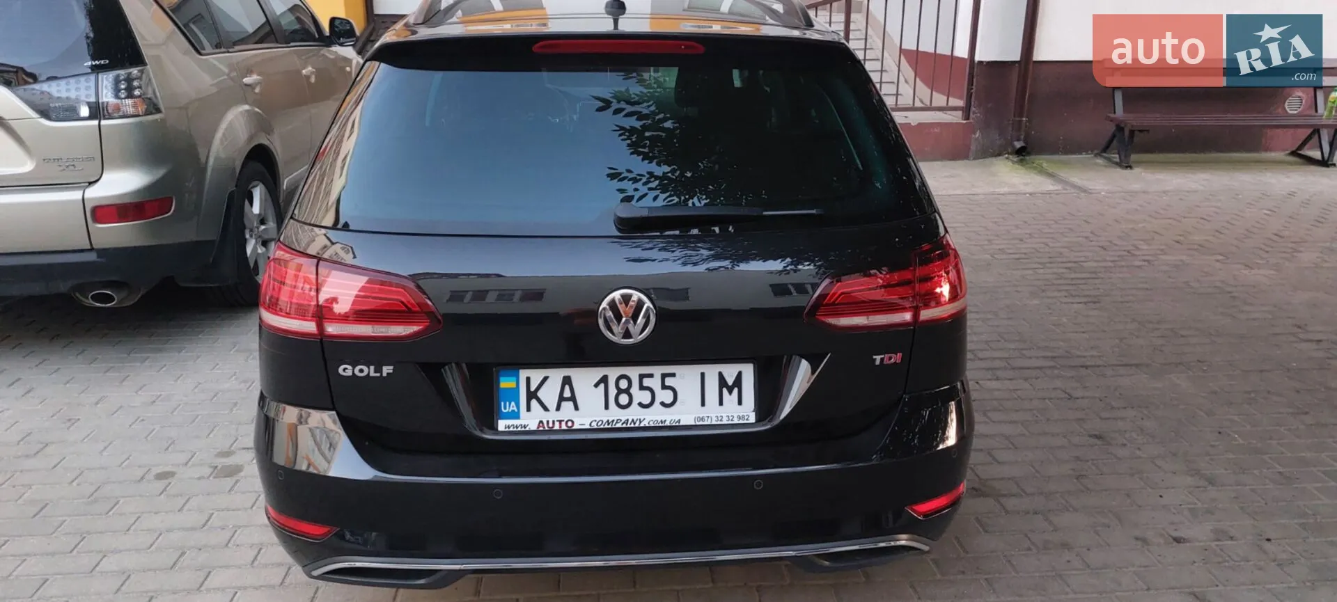 Volkswagen Golf 2017 VIN WVWZZZAUZHP750875 фото оголошення 4 з 50