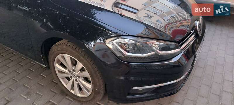 Универсал Volkswagen Golf 2017 в Киеве