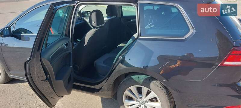 Универсал Volkswagen Golf 2017 в Киеве