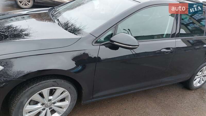 Универсал Volkswagen Golf 2017 в Киеве