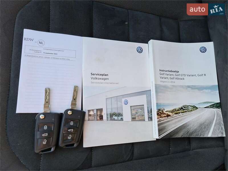 Универсал Volkswagen Golf 2017 в Киеве