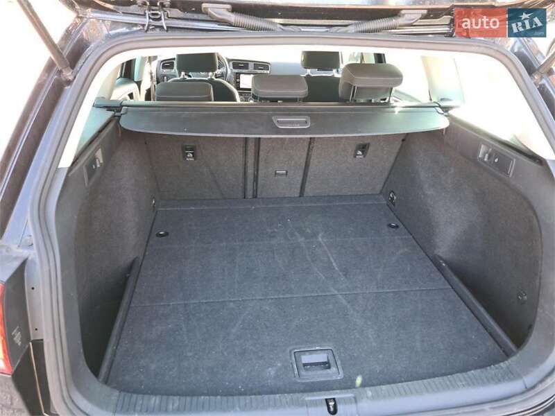 Универсал Volkswagen Golf 2017 в Киеве