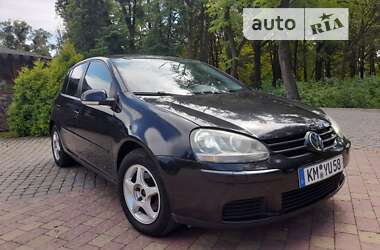 Хэтчбек Volkswagen Golf 2005 в Жовкве