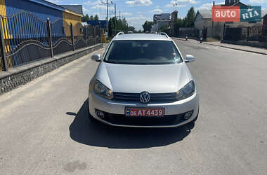 Універсал Volkswagen Golf 2012 в 