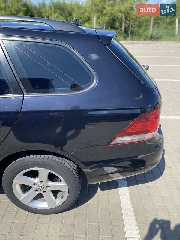 Универсал Volkswagen Golf 2010 в Бережанах