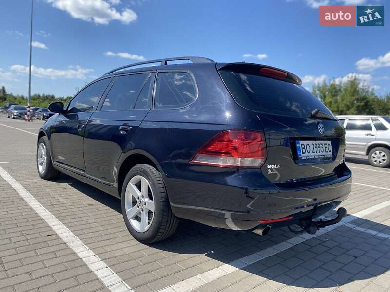 Универсал Volkswagen Golf 2010 в Бережанах