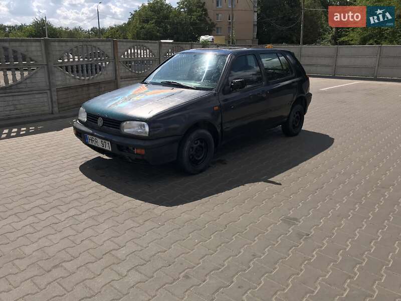 Хэтчбек Volkswagen Golf 1998 в Кривом Роге