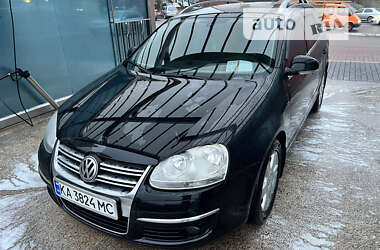 Універсал Volkswagen Golf 2008 в Києві