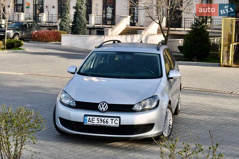 Универсал Volkswagen Golf 2010 в Одессе