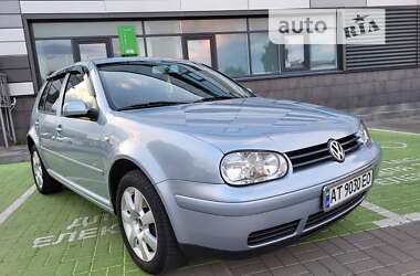 Хэтчбек Volkswagen Golf 2002 в Черкассах