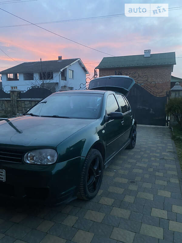 Хетчбек Volkswagen Golf 2000 в Івано-Франківську