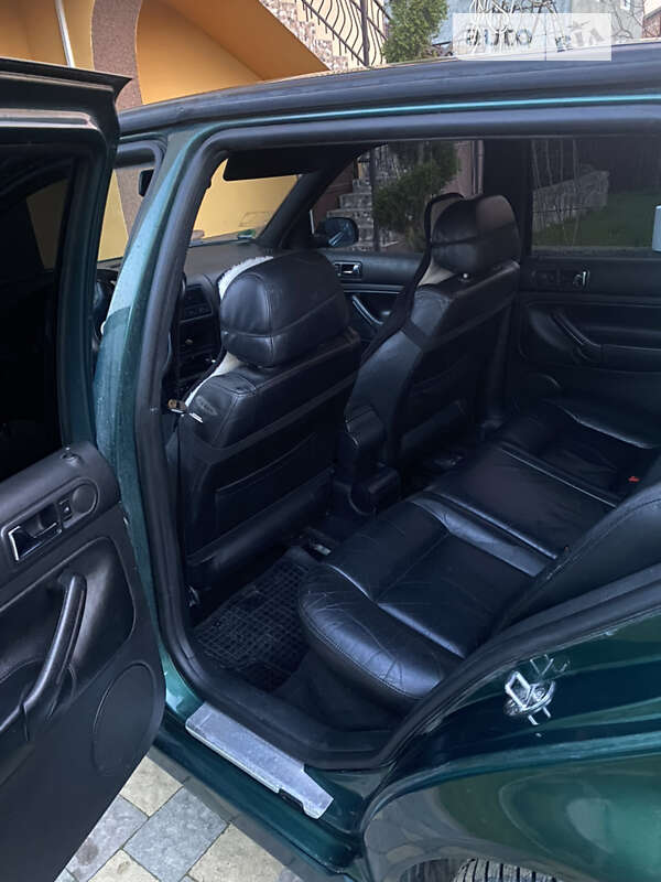 Хетчбек Volkswagen Golf 2000 в Івано-Франківську