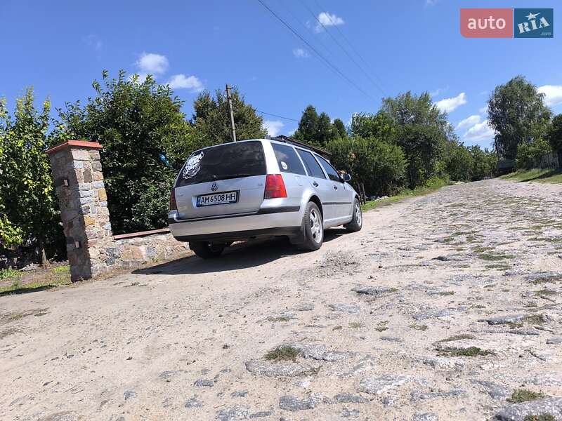 Универсал Volkswagen Golf 2002 в Бердичеве