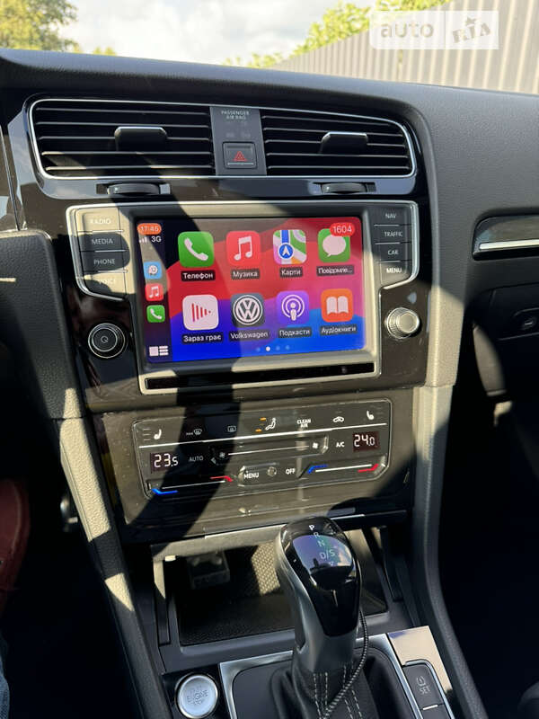 Хэтчбек Volkswagen Golf 2013 в Киеве