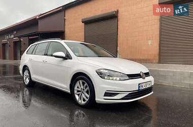 Універсал Volkswagen Golf 2018 в 