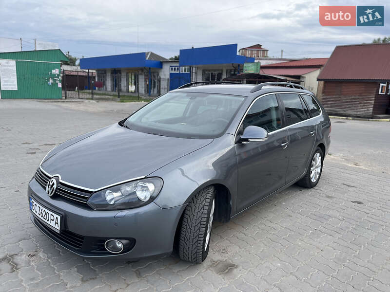 Універсал Volkswagen Golf 2009 в Золочеві