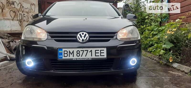 Хэтчбек Volkswagen Golf 2006 в Шостке