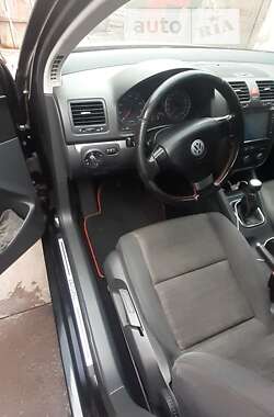 Хэтчбек Volkswagen Golf 2006 в Шостке