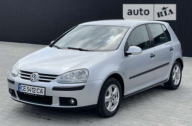 Хетчбек Volkswagen Golf 2006 в Чернівцях