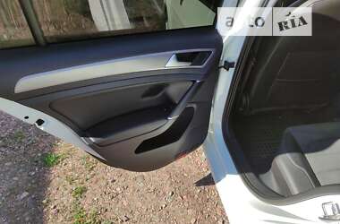 Универсал Volkswagen Golf 2015 в 