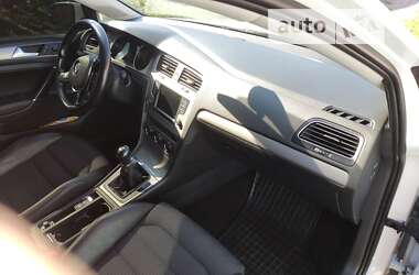 Универсал Volkswagen Golf 2015 в 