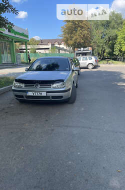 Хэтчбек Volkswagen Golf 2001 в Ладыжине