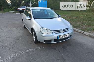 Хетчбек Volkswagen Golf 2005 в Києві