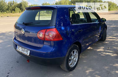 Хетчбек Volkswagen Golf 2004 в Дрогобичі