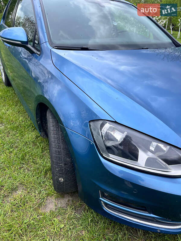 Хетчбек Volkswagen Golf 2013 в Луцьку