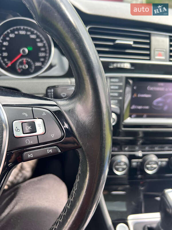 Хетчбек Volkswagen Golf 2013 в Луцьку