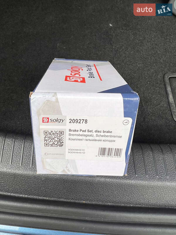 Хетчбек Volkswagen Golf 2013 в Луцьку