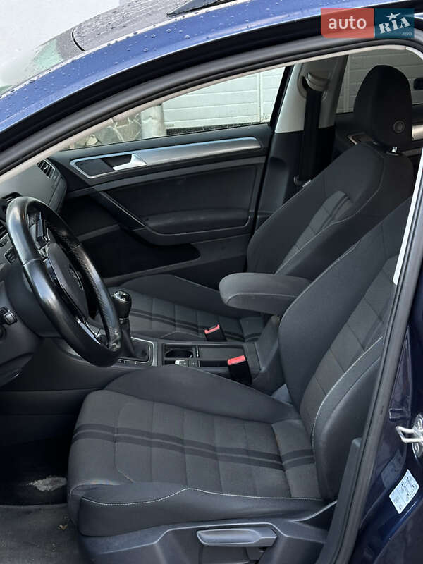 Универсал Volkswagen Golf 2014 в Львове