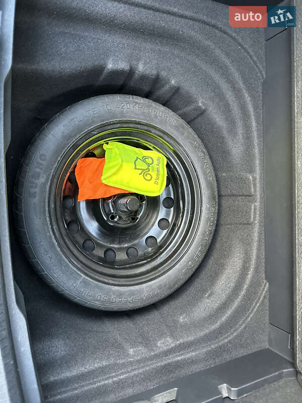 Универсал Volkswagen Golf 2014 в Львове