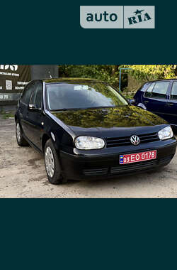 Хэтчбек Volkswagen Golf 2003 в Старом Вишневце