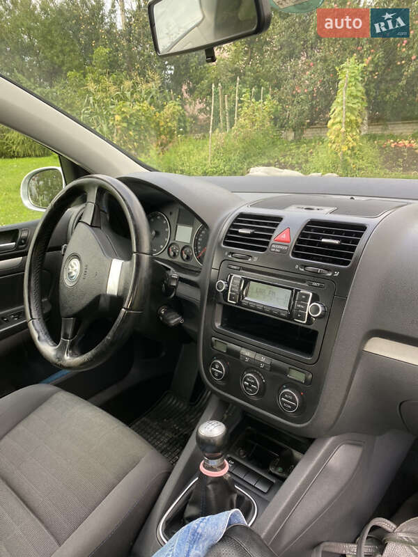 Хетчбек Volkswagen Golf 2007 в Львові